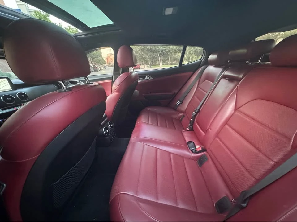 2018 Kia Stinger - Image 5 of 7
