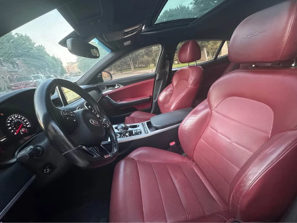 2018 Kia Stinger - Image 2 of 7