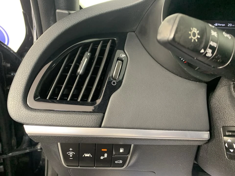 2018 Kia Stinger GT - Image 13 of 18
