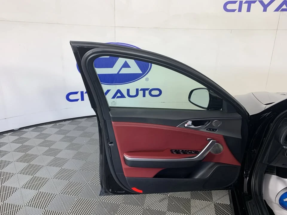 2018 Kia Stinger GT - Image 10 of 18