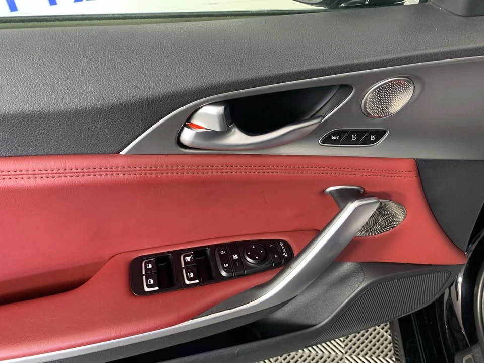 2018 Kia Stinger GT - Image 11 of 18