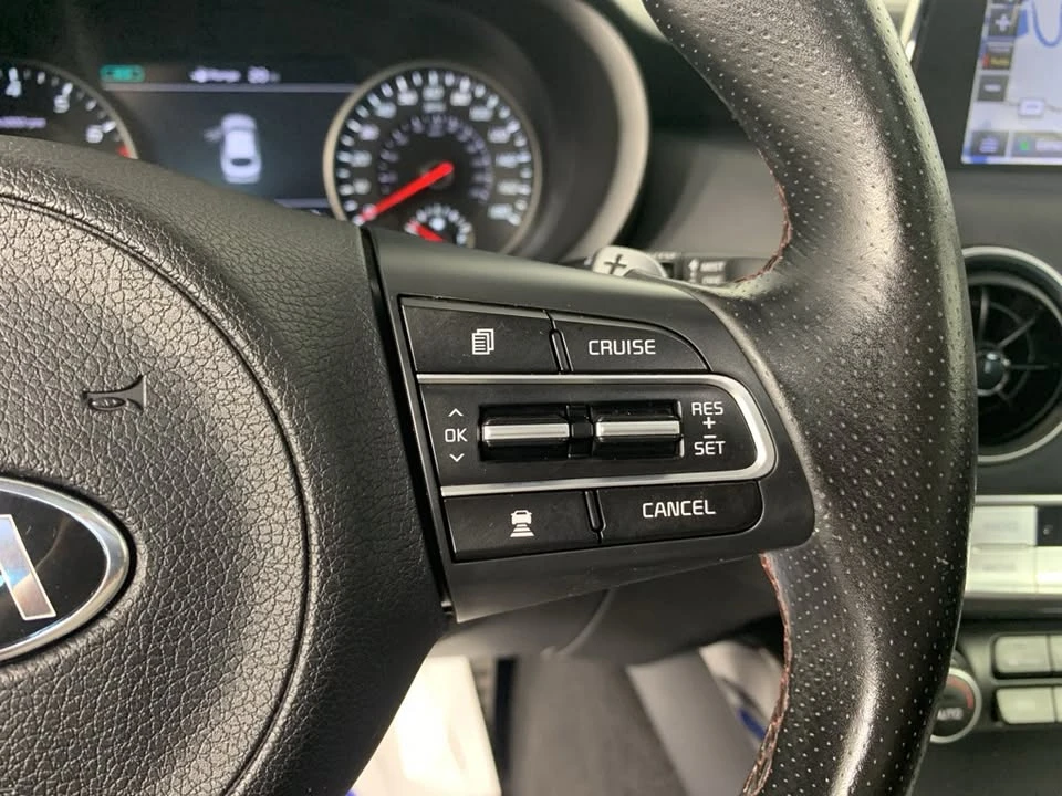 2018 Kia Stinger GT - Image 16 of 18