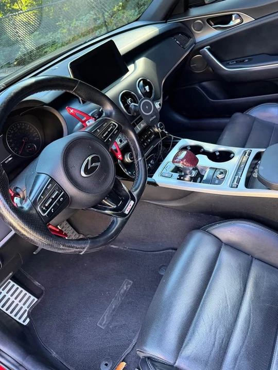 2018 Kia Stinger GT - Image 11 of 16