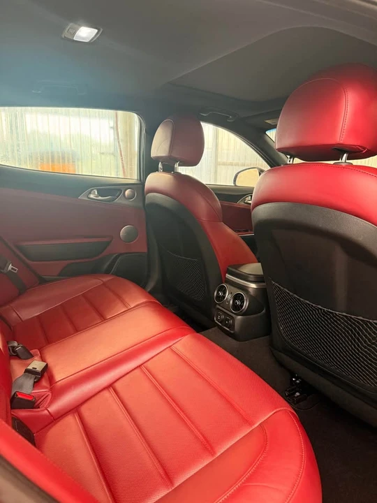 2018 Kia Stinger GT - Image 8 of 11