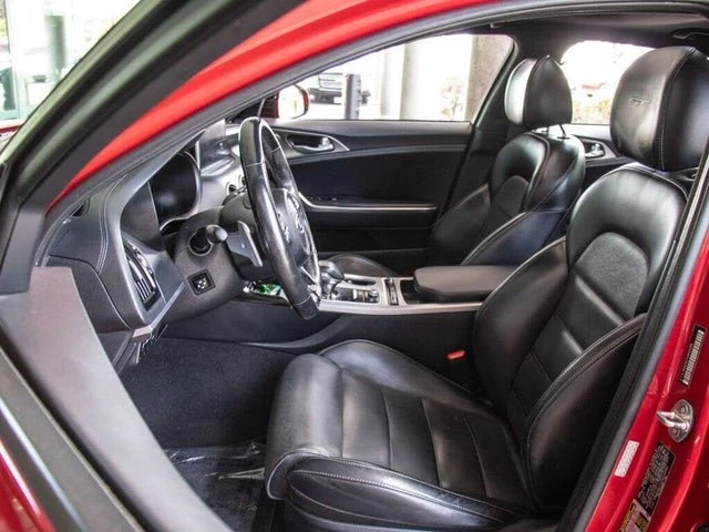 2018 Kia Stinger - Image 10 of 20