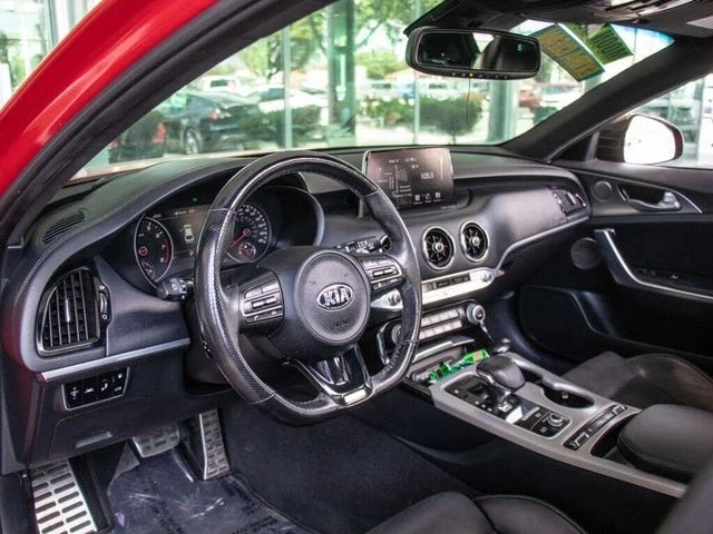 2018 Kia Stinger - Image 11 of 20