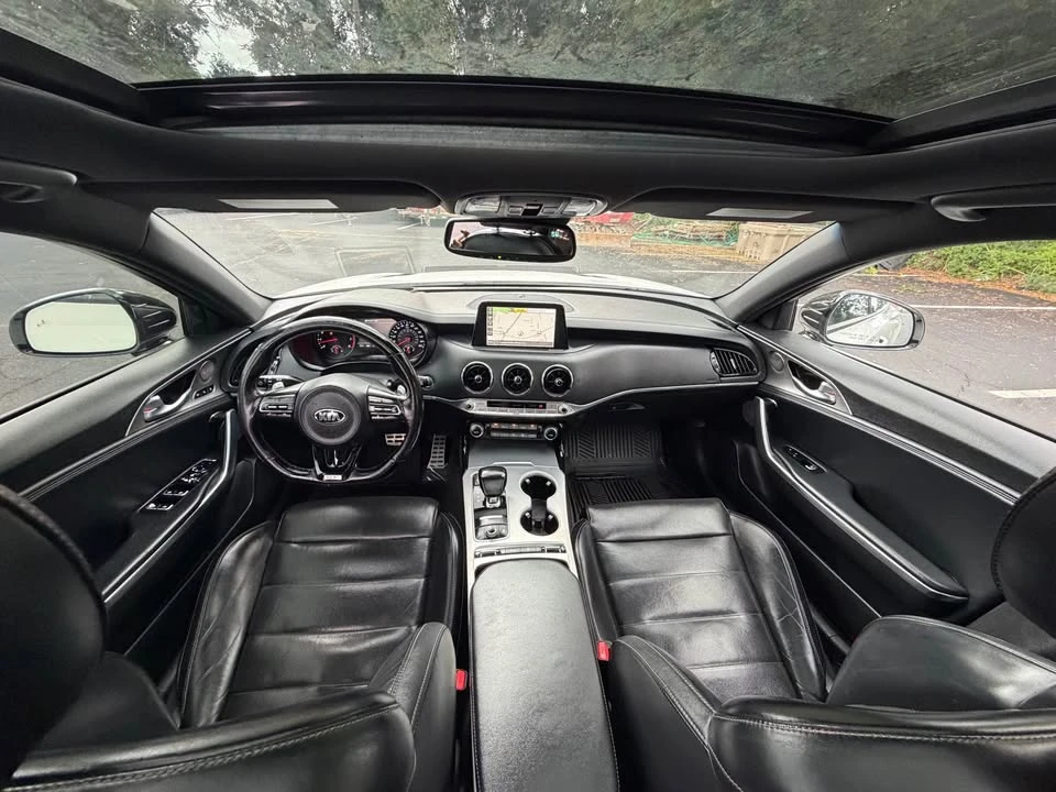 2018 Kia Stinger GT - Image 16 of 20