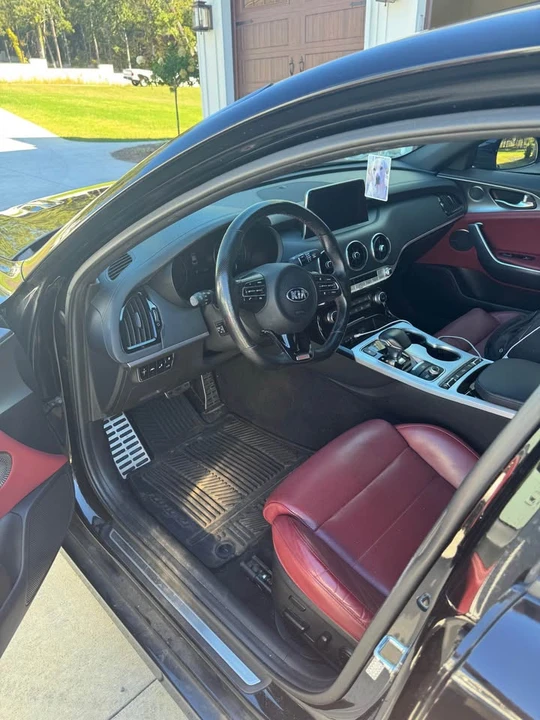 2018 Kia Stinger GT - Image 8 of 9
