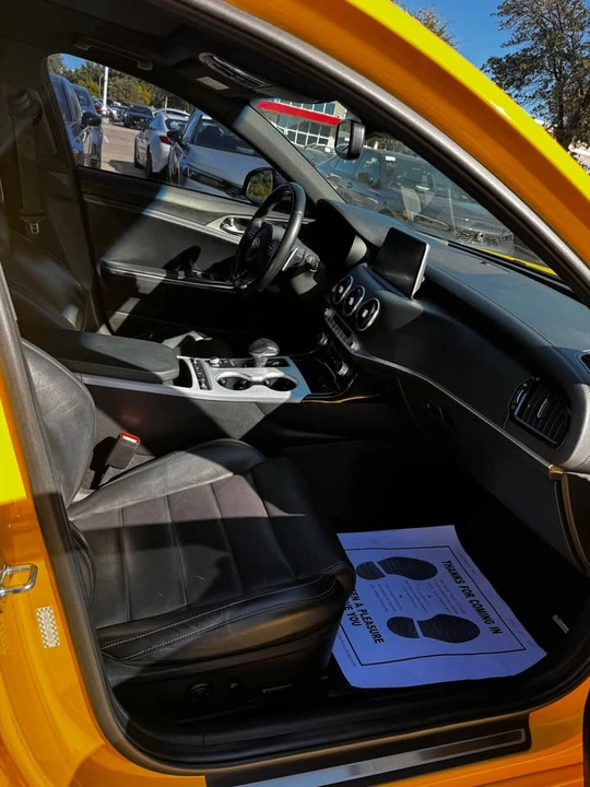 2018 Kia Stinger GT - Image 14 of 19