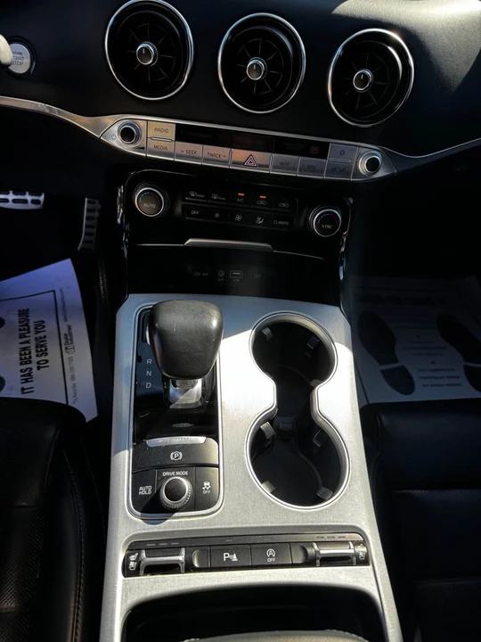2018 Kia Stinger GT - Image 11 of 19