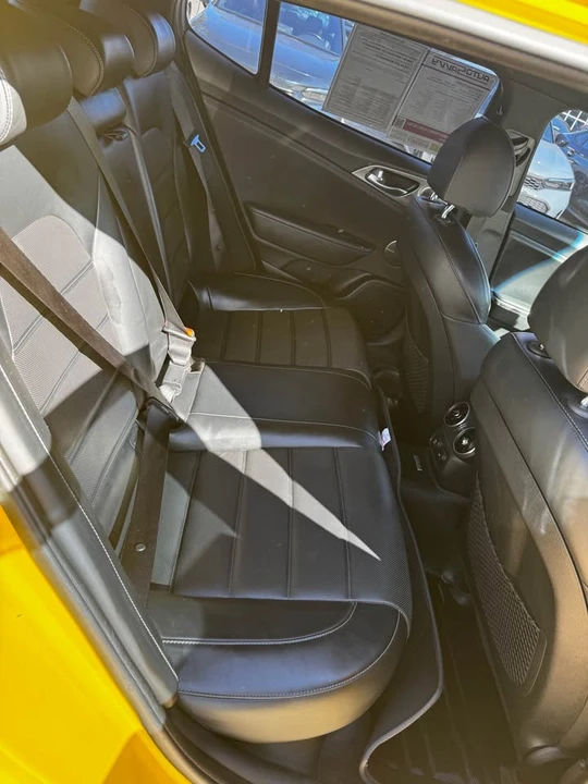 2018 Kia Stinger GT - Image 15 of 19