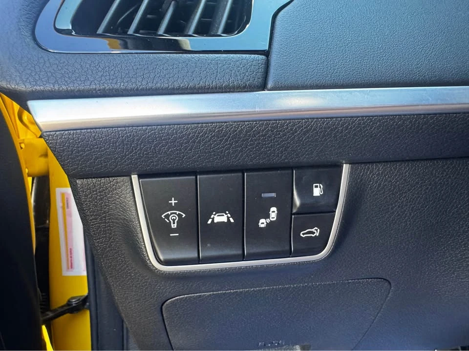 2018 Kia Stinger GT - Image 18 of 19