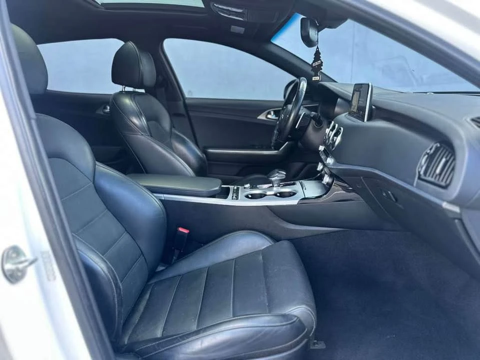2018 Kia Stinger GT - Image 10 of 18