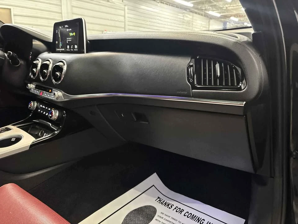 2018 Kia Stinger GT - Image 17 of 18