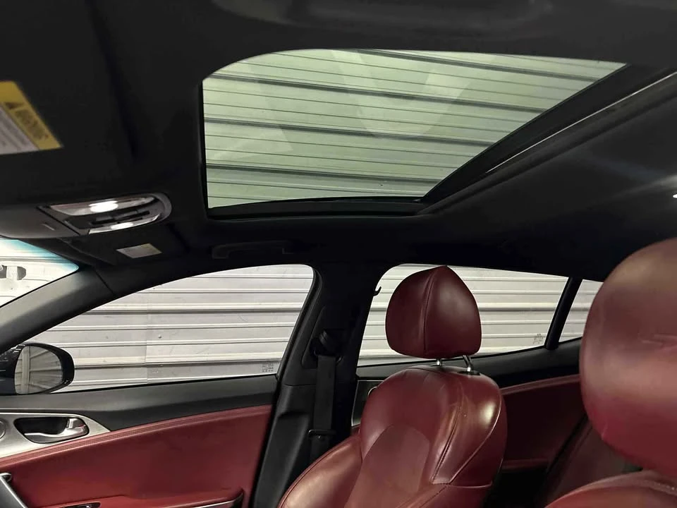 2018 Kia Stinger GT - Image 12 of 18