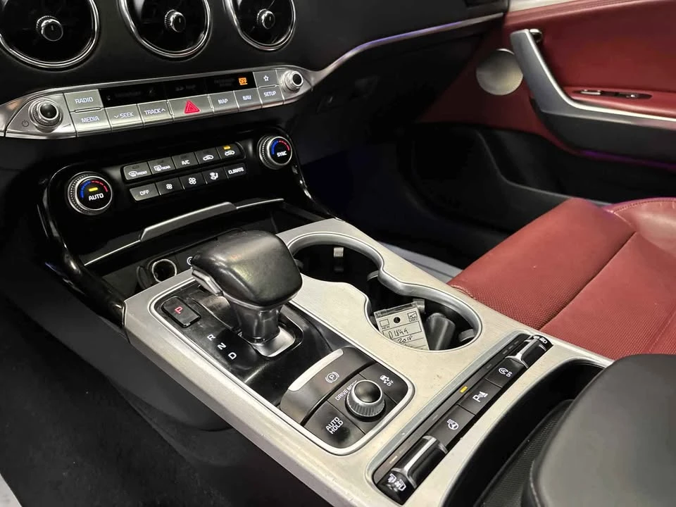 2018 Kia Stinger GT - Image 9 of 18