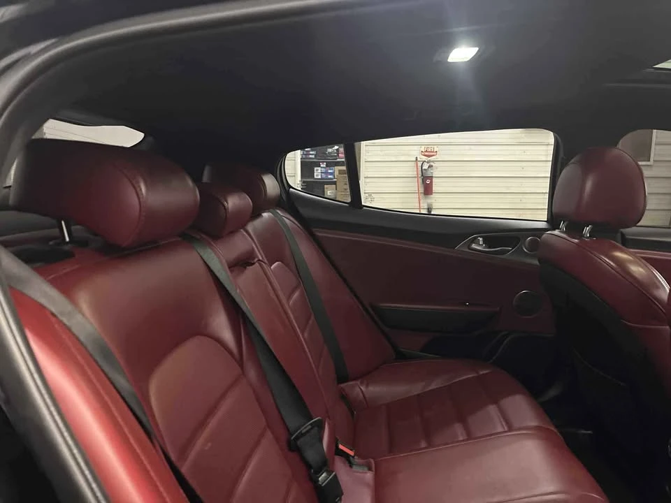 2018 Kia Stinger GT - Image 14 of 18