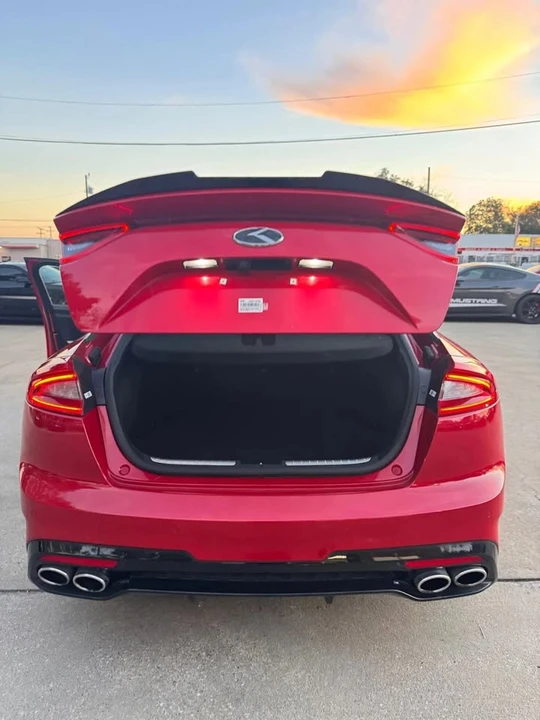 2018 Kia Stinger GT - Image 16 of 20