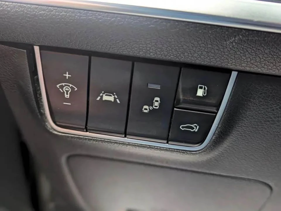 2018 Kia Stinger GT - Image 16 of 18