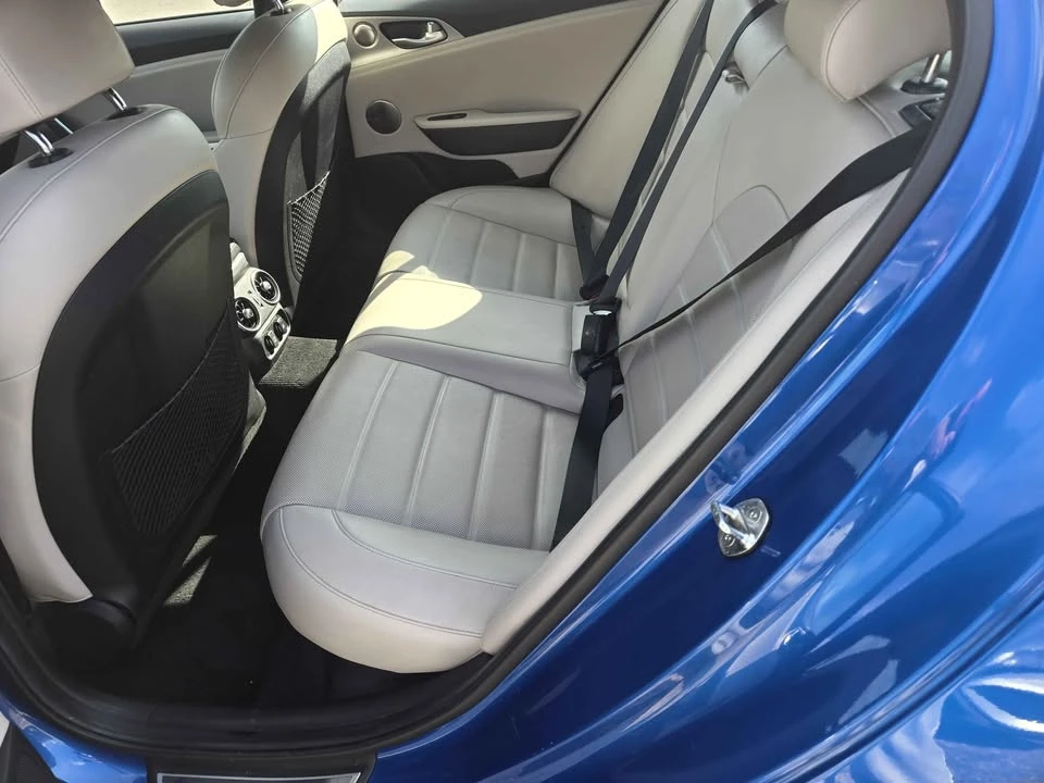 2018 Kia Stinger GT - Image 10 of 13