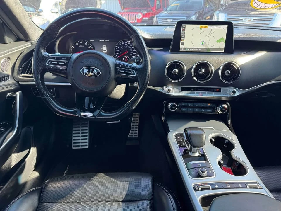 2018 Kia Stinger GT - Image 15 of 19