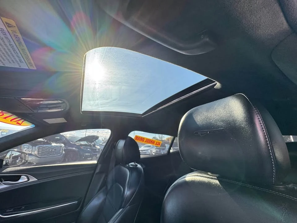 2018 Kia Stinger GT - Image 10 of 19