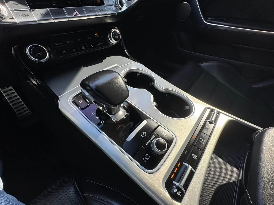 2018 Kia Stinger GT - Image 16 of 19
