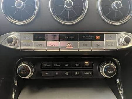 2018 Kia Stinger GT - Image 17 of 20