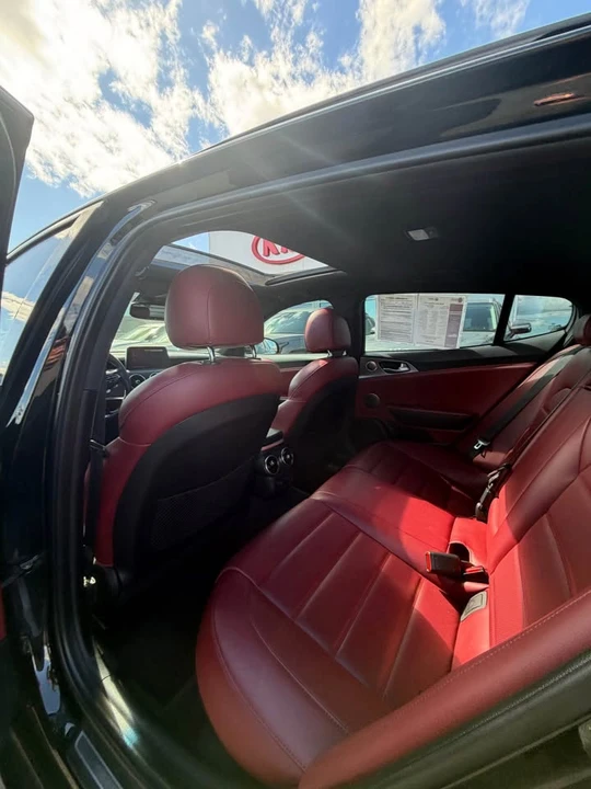 2018 Kia Stinger GT - Image 9 of 14
