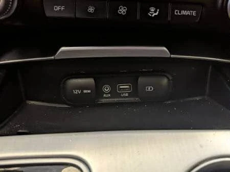 2018 Kia Stinger GT - Image 16 of 20