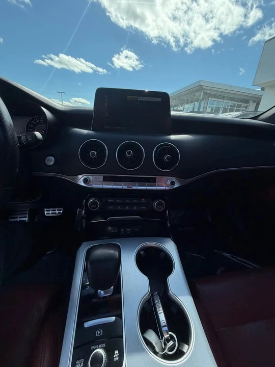 2018 Kia Stinger GT - Image 13 of 14