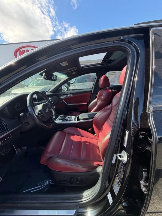 2018 Kia Stinger GT - Image 11 of 14