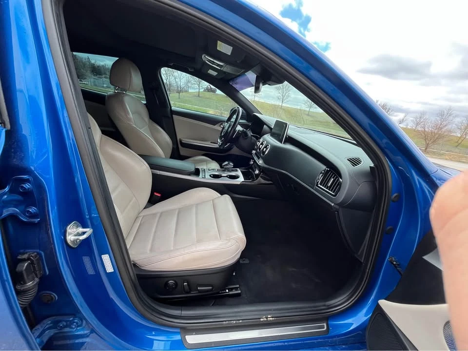 2018 Kia Stinger GT - Image 18 of 20