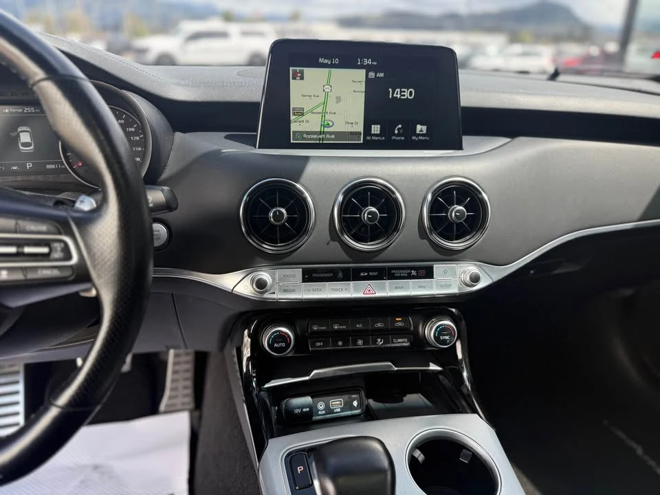 2018 Kia Stinger GT - Image 8 of 15