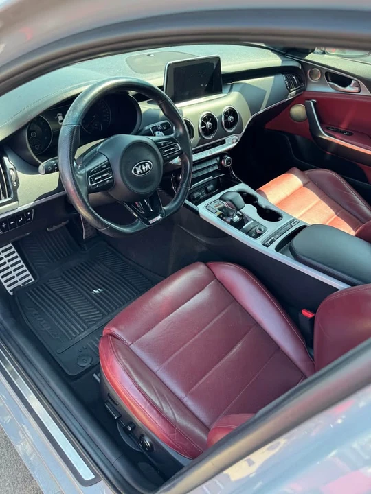 2018 Kia Stinger GT - Image 10 of 12