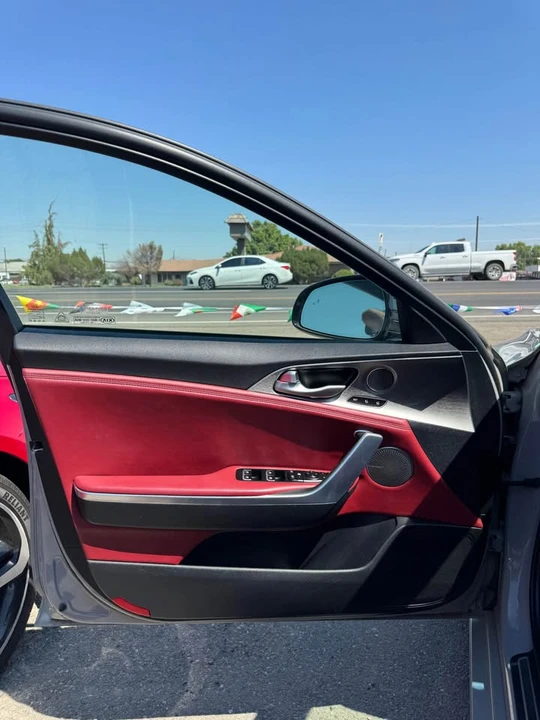 2018 Kia Stinger GT - Image 9 of 12
