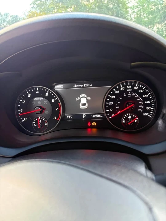 2018 Kia Stinger GT - Image 13 of 16