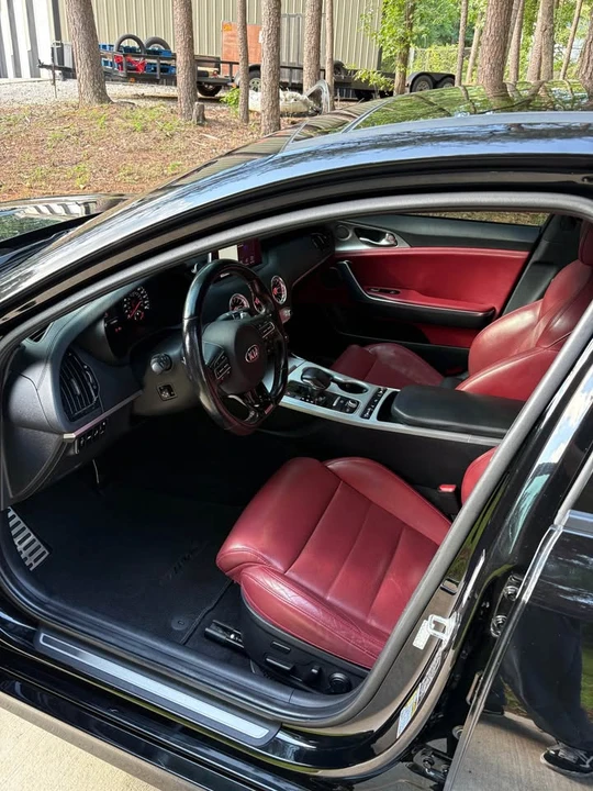 2018 Kia Stinger GT - Image 10 of 16