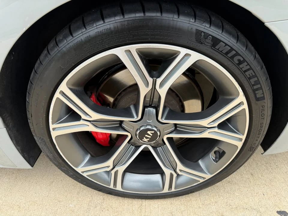 2018 Kia Stinger GT - Image 17 of 20