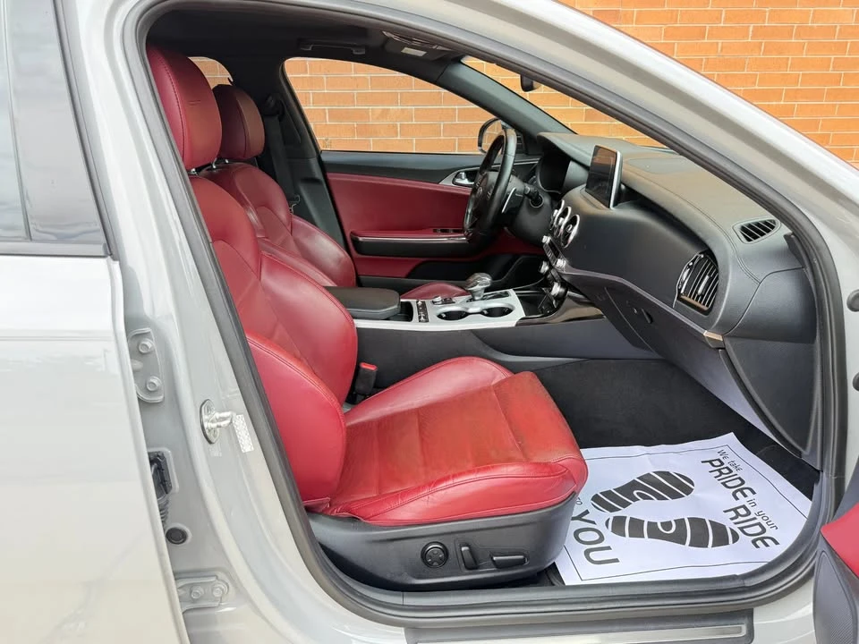2018 Kia Stinger GT - Image 14 of 20
