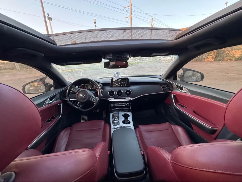 2018 Kia Stinger GT - Image 8 of 13