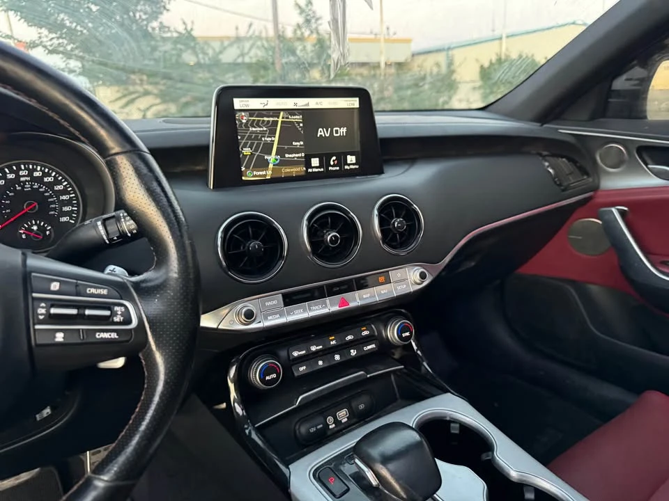 2018 Kia Stinger GT - Image 11 of 13