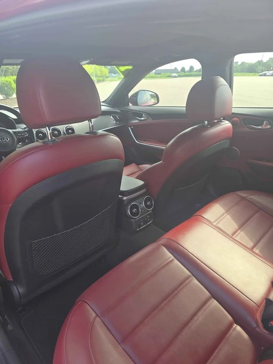 2018 Kia Stinger GT - Image 7 of 10