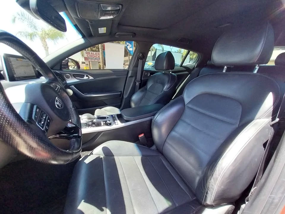 2018 Kia Stinger GT - Image 15 of 18