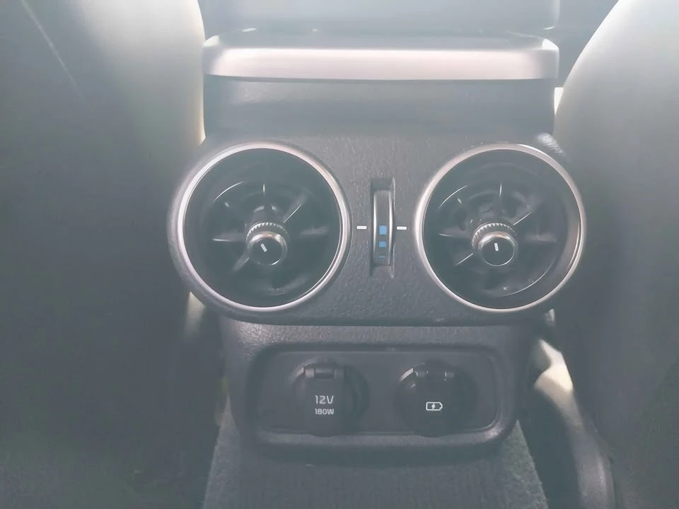 2018 Kia Stinger GT - Image 12 of 18