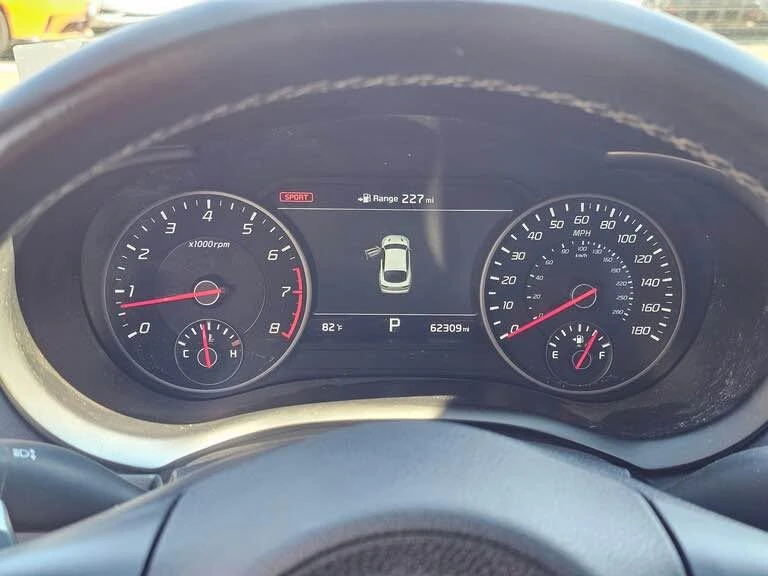 2018 Kia Stinger - Image 10 of 18