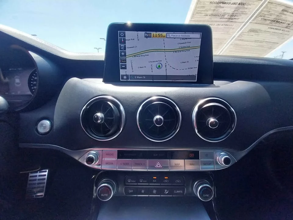 2018 Kia Stinger GT - Image 16 of 18