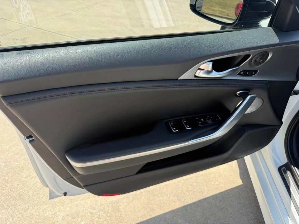 2018 Kia Stinger GT - Image 9 of 15