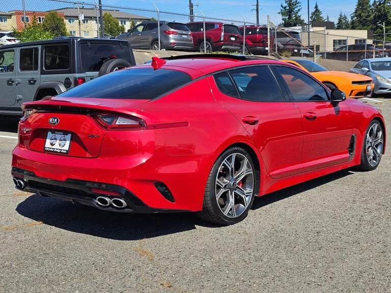2018 Kia Stinger - Image 2 of 18