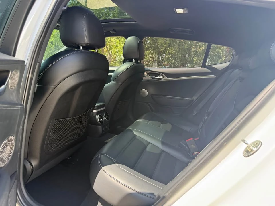 2018 Kia Stinger GT - Image 6 of 15